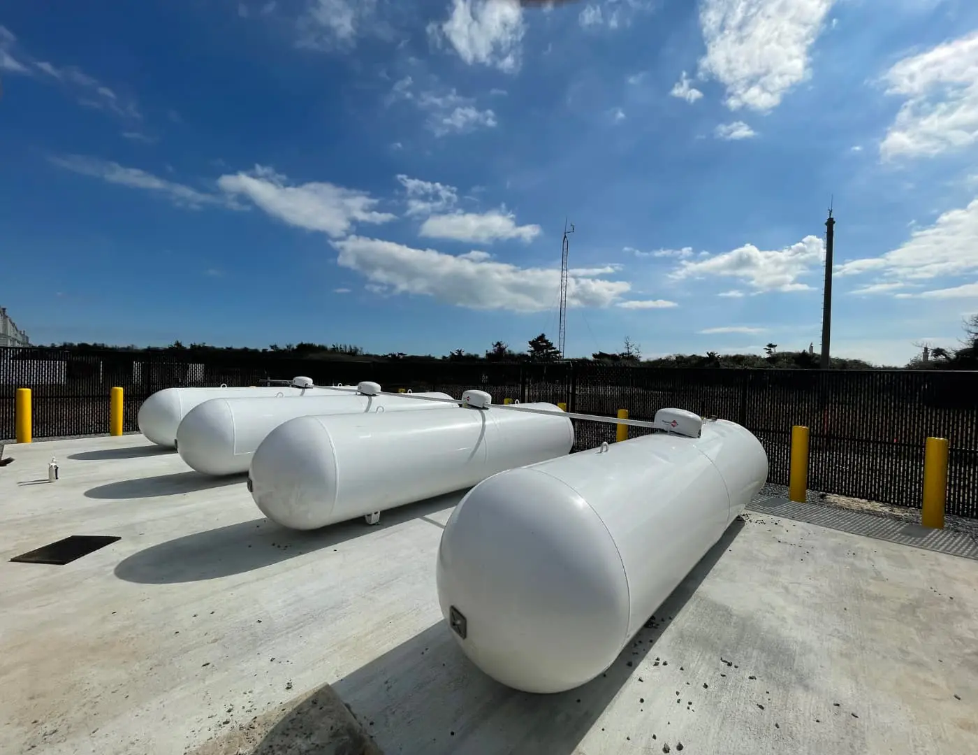 Equip 5lb Propane Tank - Colonial White Powder Coated Vertical Cylinder